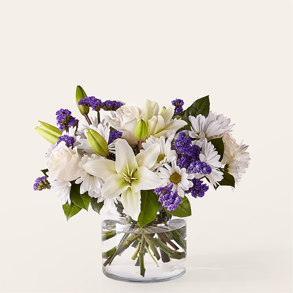 Beyond Blue Bouquet – FLEURISTE JARDIN D'ANJOU, Anjou PQ