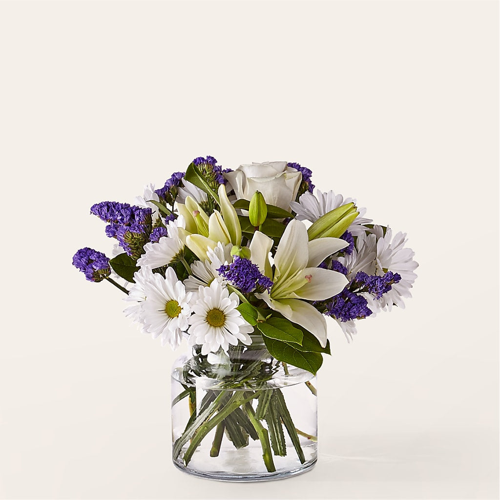 Beyond Blue Bouquet – FLEURISTE JARDIN D'ANJOU, Anjou PQ