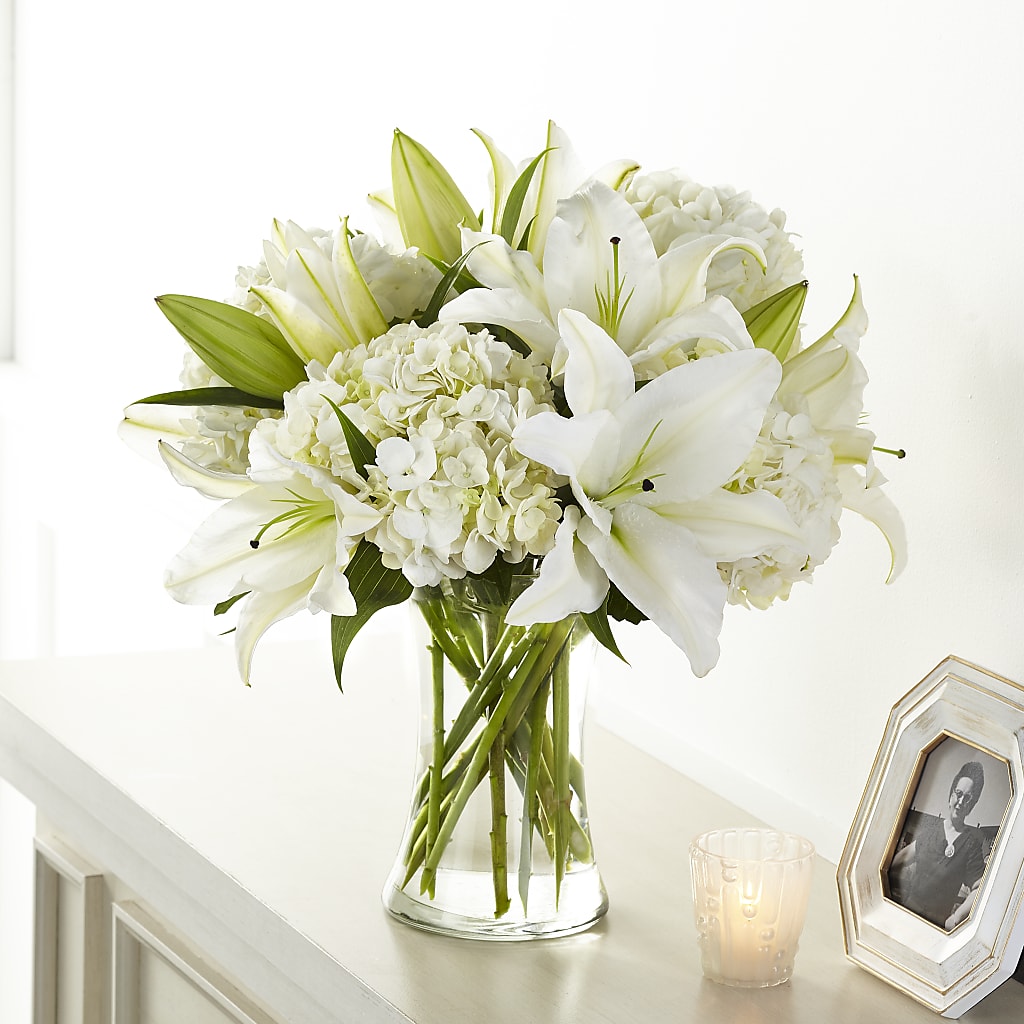 Compassionate Lily Bouquet – FLEURISTE JARDIN D'ANJOU, Anjou PQ