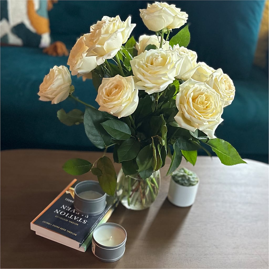 Long Stem Yellow Rose Bouquet – FLEURISTE JARDIN D'ANJOU, Anjou PQ