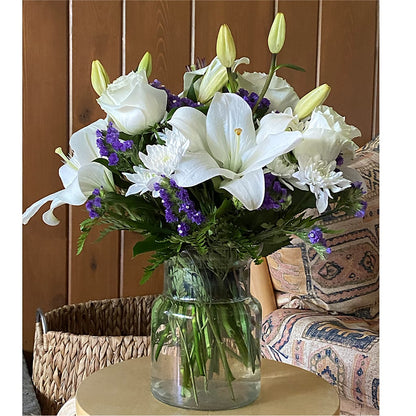 Beyond Blue Bouquet – FLEURISTE JARDIN D'ANJOU, Anjou PQ