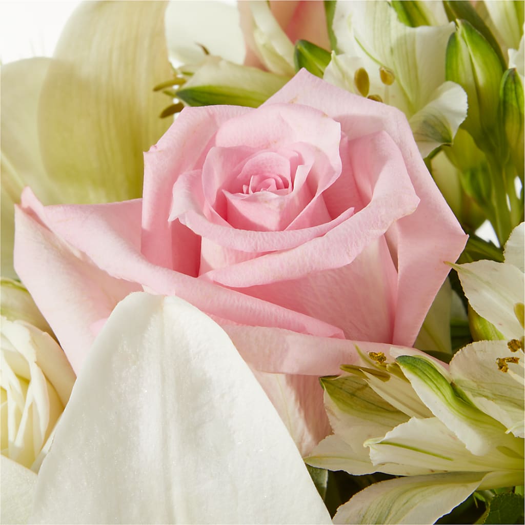 Kindhearted Bouquet – FLEURISTE JARDIN D'ANJOU, Anjou PQ